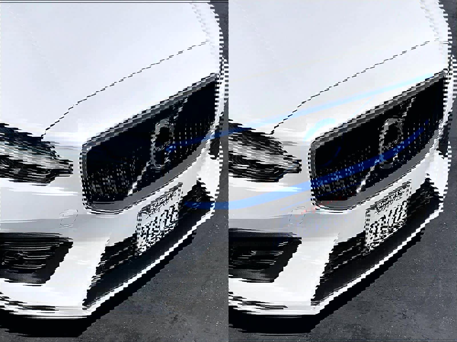 Used 2019 Volvo S60 T5 Momentum w/ Premium Package image 23