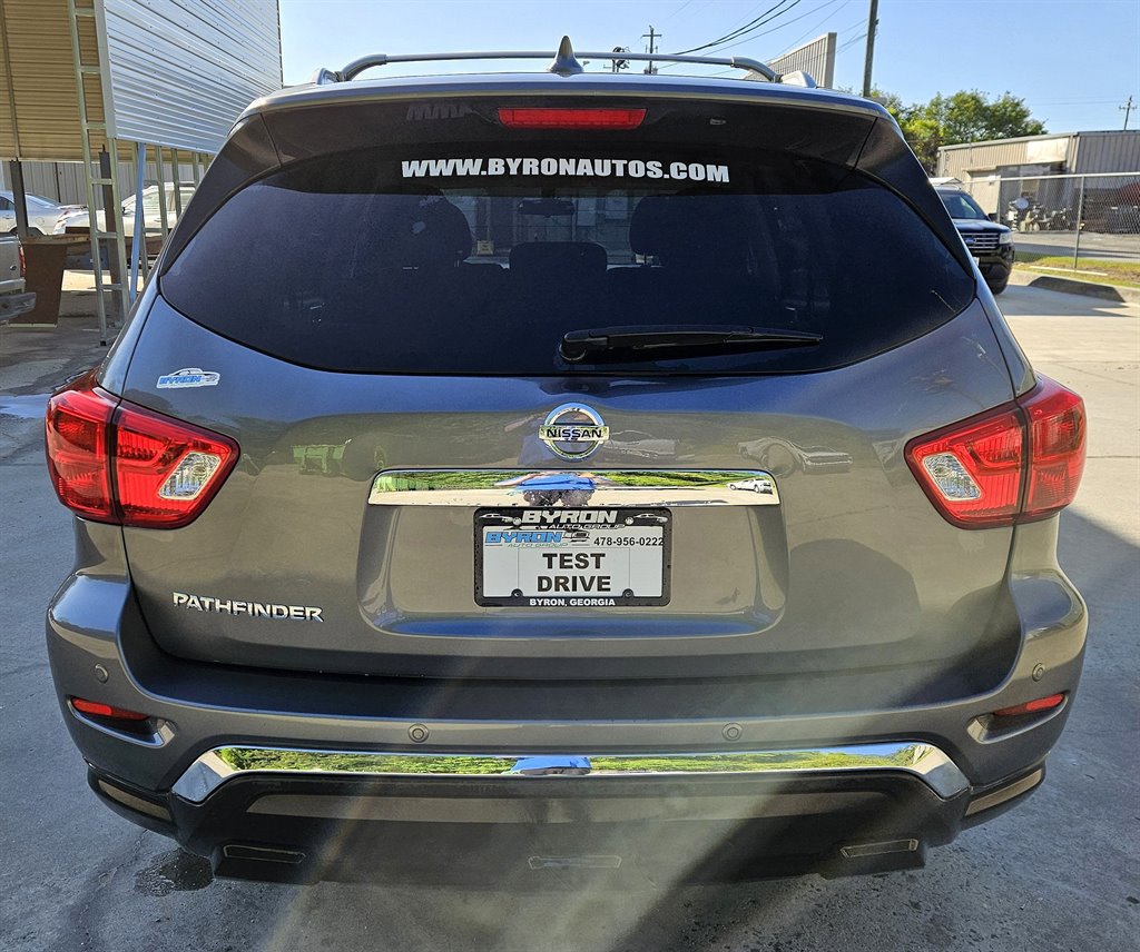 Used 2019 Nissan Pathfinder S image 4