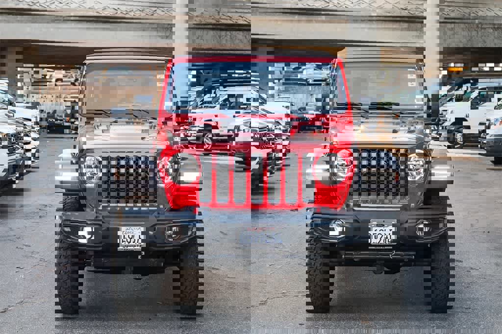 Used 2020 Jeep Gladiator Rubicon image 2