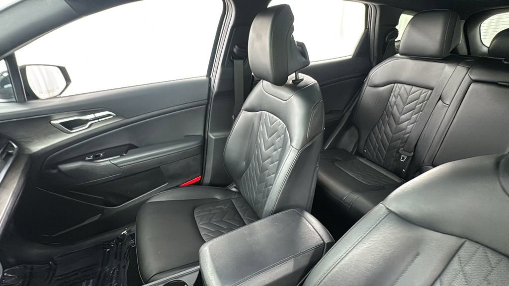 Used 2025 Kia Sportage X-Line w/ Premium Package image 13