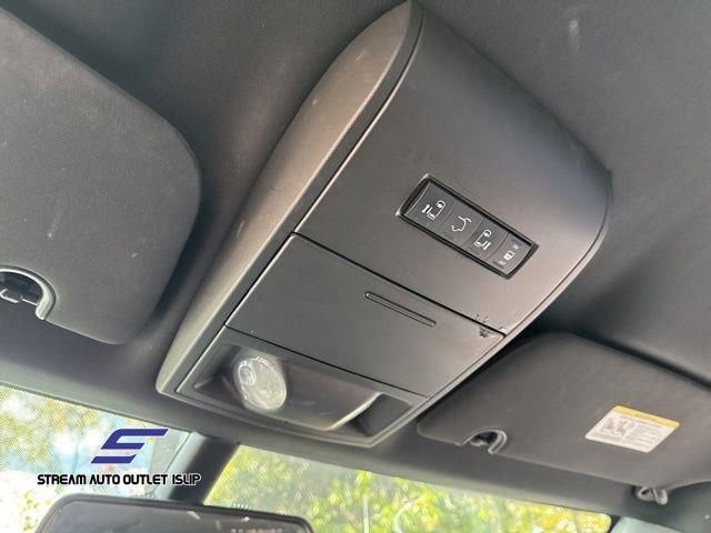 Used 2019 Dodge Grand Caravan SXT image 46