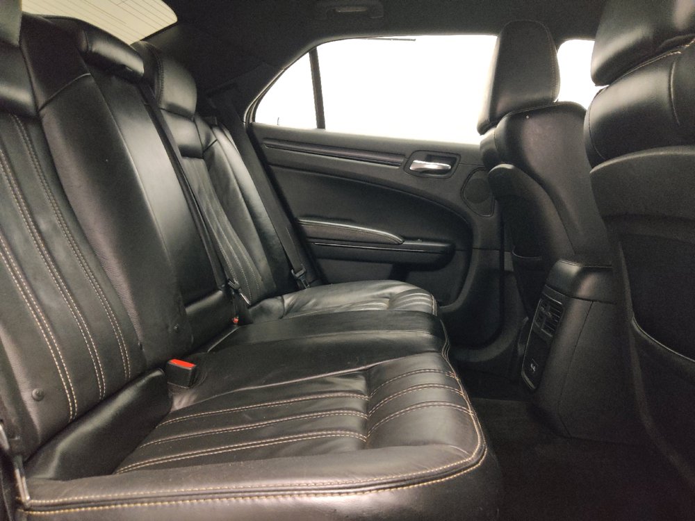 Used 2015 Chrysler 300 S RWD image 19
