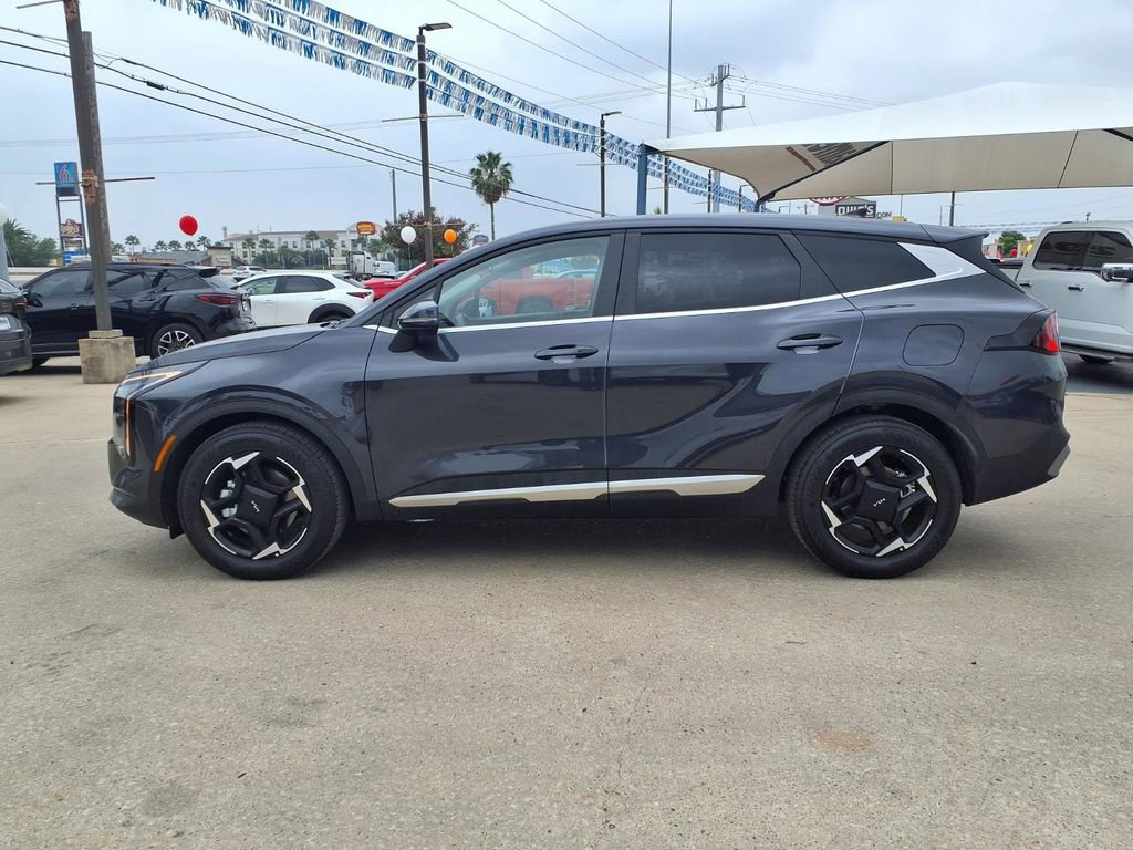Used 2026 Kia Sportage EX FWD image 5