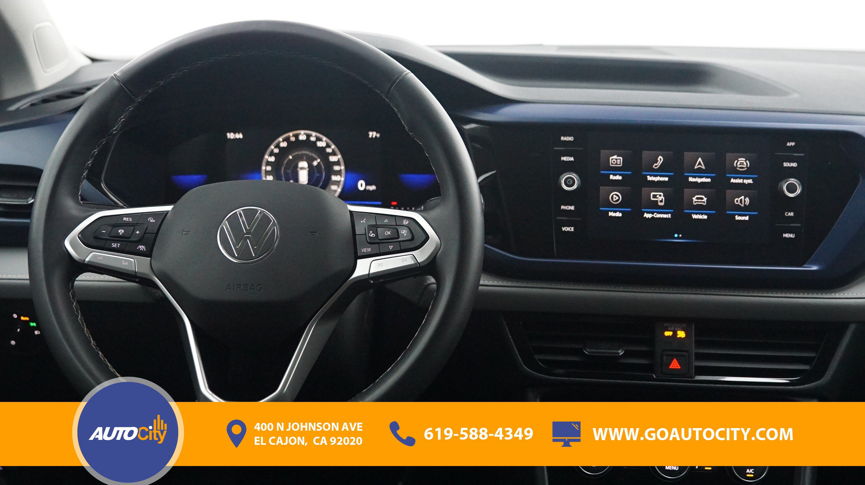 Used 2024 Volkswagen Taos SE FWD image 5