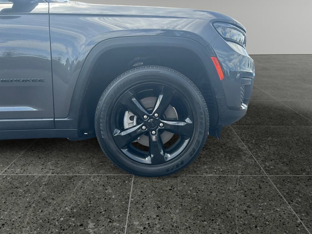 Used 2022 Jeep Grand Cherokee L Altitude image 9
