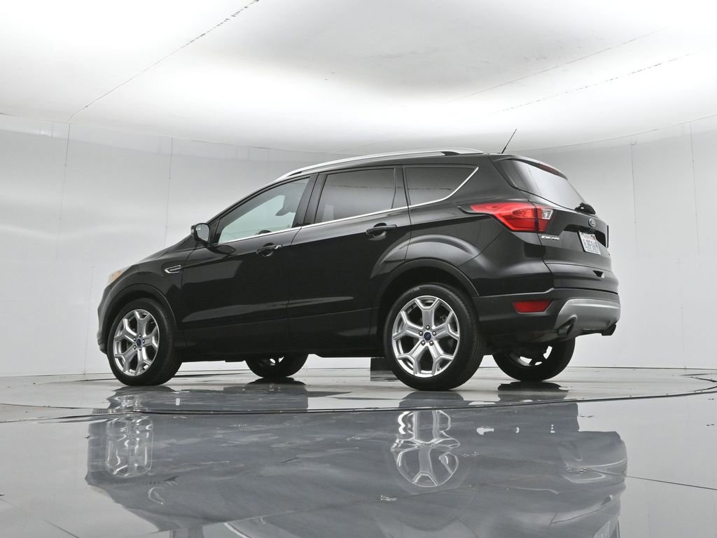 Certified 2019 Ford Escape Titanium image 4