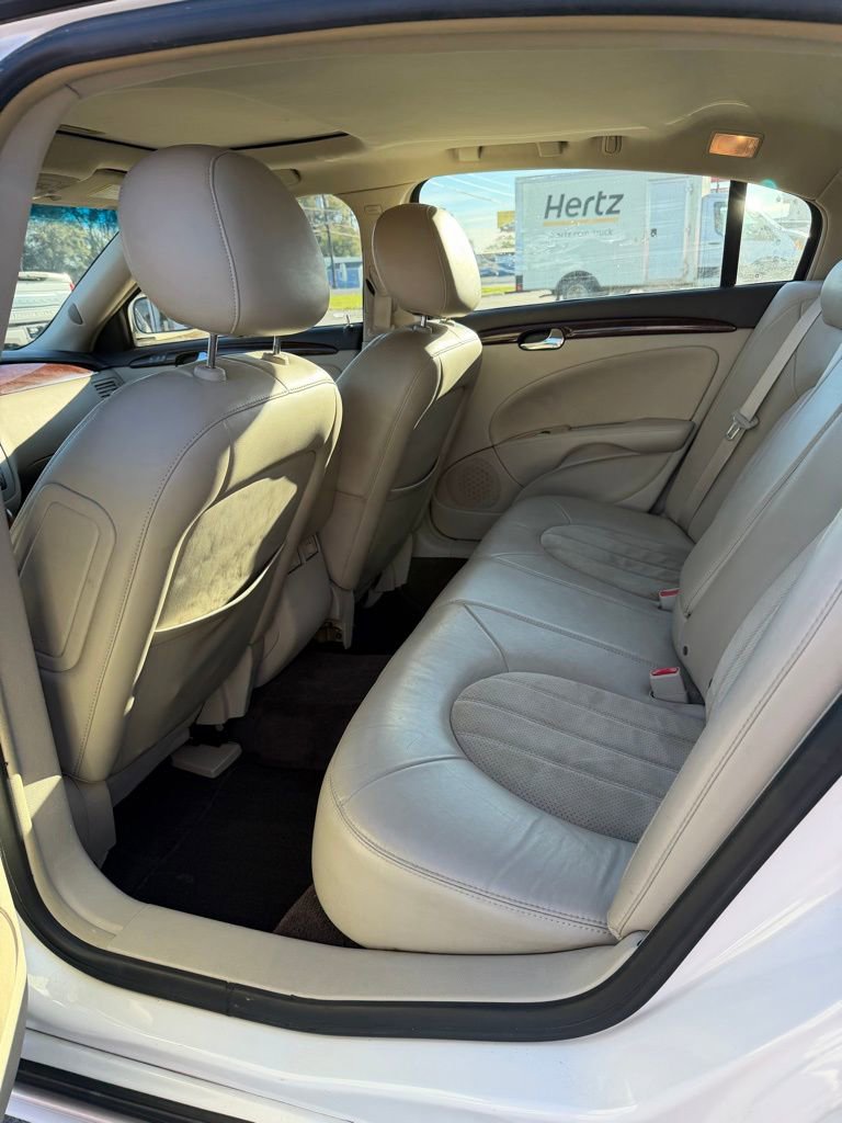Used 2011 Buick Lucerne Super image 8
