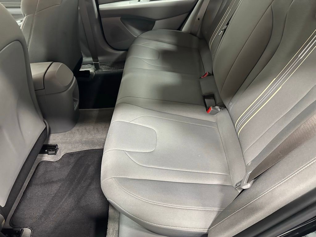 Used 2025 Hyundai Elantra Sport image 39