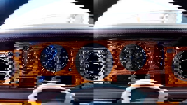 Used 2010 Rolls-Royce Phantom Sedan image 16