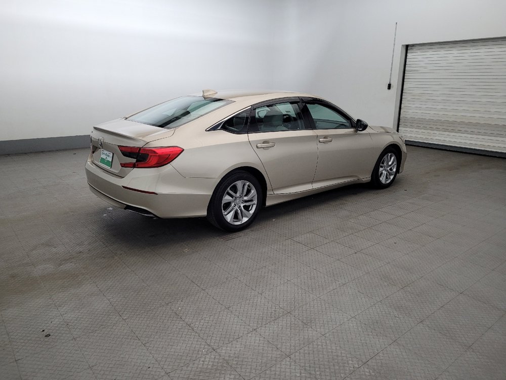 Used 2018 Honda Accord LX image 9