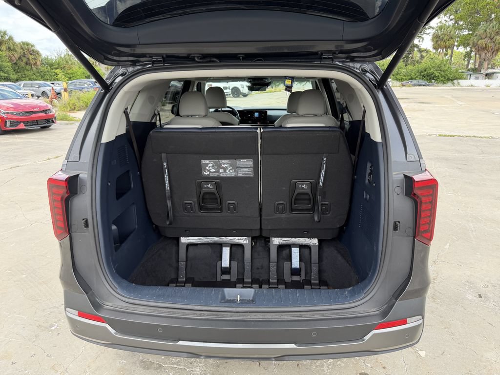 Certified 2026 Kia Carnival SX Prestige FWD image 13