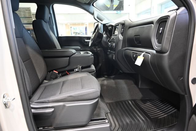 New 2026 Chevrolet Silverado 2500 Custom w/ Custom Value Package AWD/4WD image 13