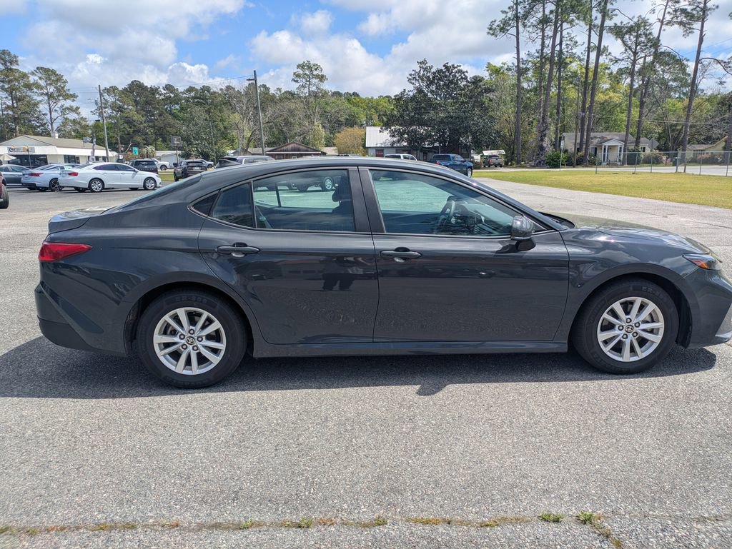 Used 2025 Toyota Camry LE FWD image 3