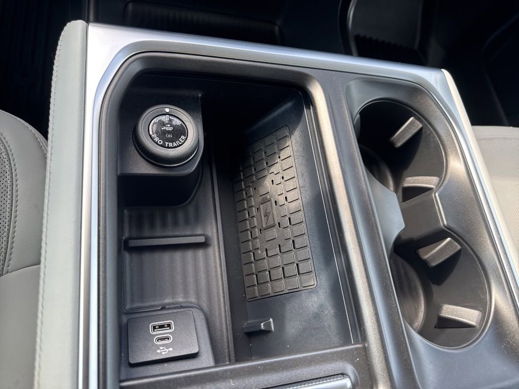 Used 2025 Ford Expedition Platinum w/ Driver's Package image 18