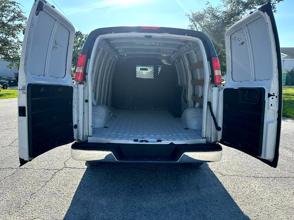 Used 2024 Chevrolet Express 2500 w/ Driver Convenience Package image 15