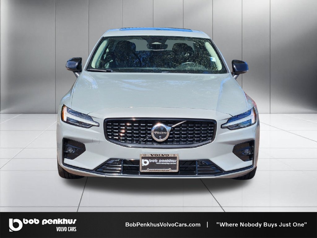 Used 2024 Volvo S60 B5 Plus AWD/4WD image 22