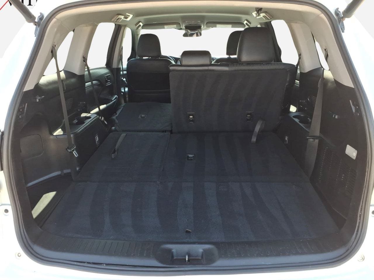 Used 2019 Toyota Highlander Plus FWD image 10