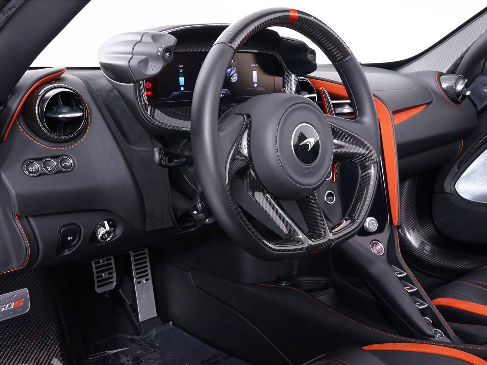 Used 2024 McLaren 750S Spider image 5