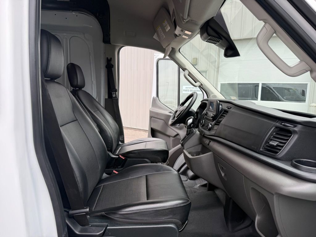 Used 2023 Ford Transit 250 Medium Roof AWD image 17