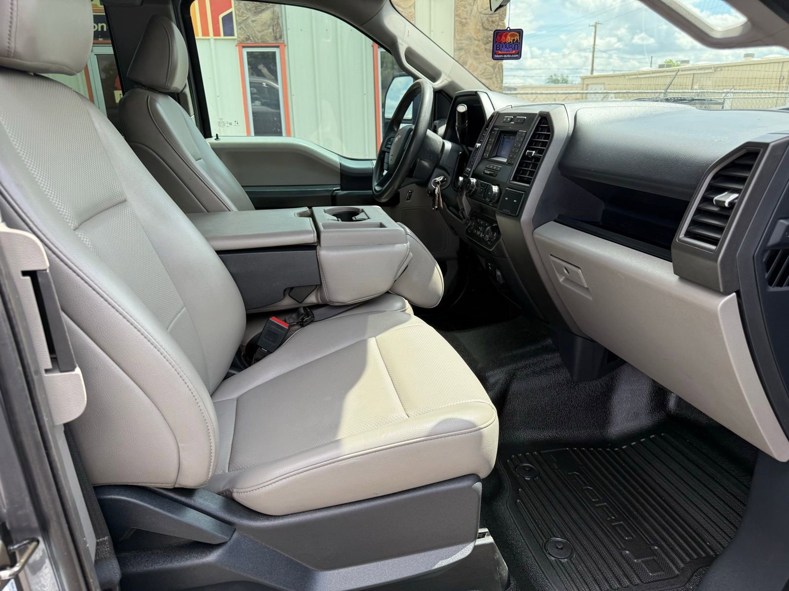 Used 2022 Ford F350 XL w/ Power Equipment Group image 12