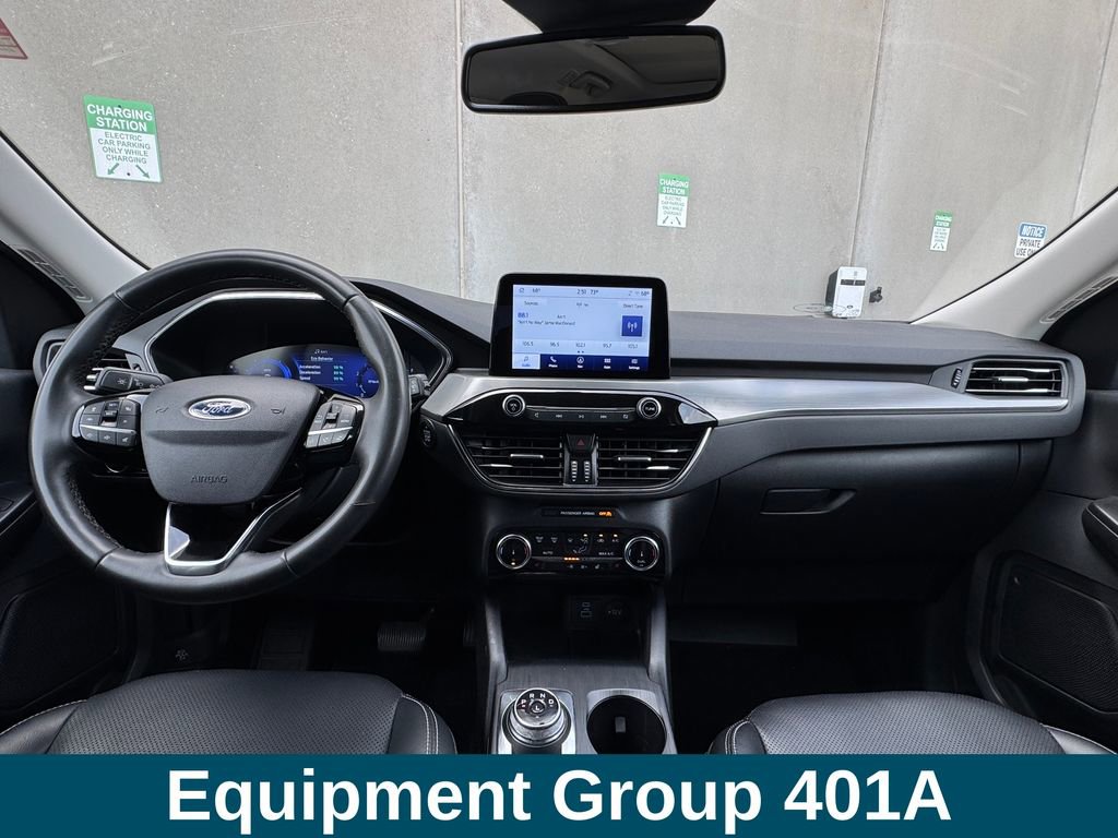 Used 2022 Ford Escape Titanium w/ Class II Trailer Tow Package AWD/4WD image 6