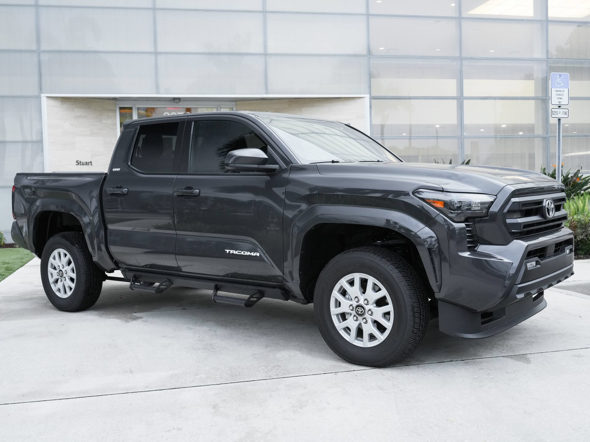 Used 2026 Toyota Tacoma SR5 RWD image 3