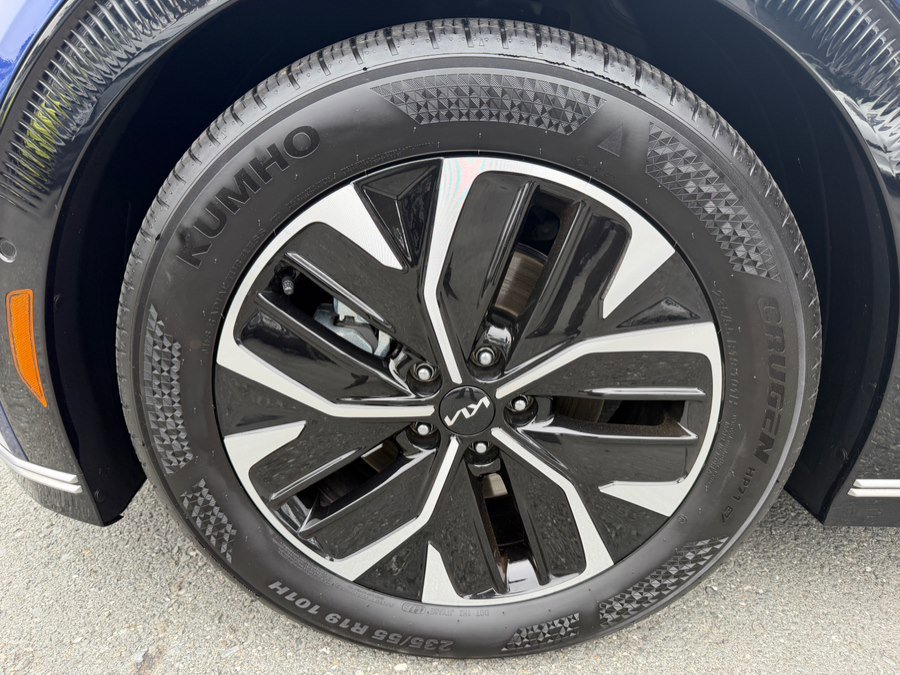 Used 2024 Kia EV6 Wind w/ Wind Technology Package AWD/4WD image 60
