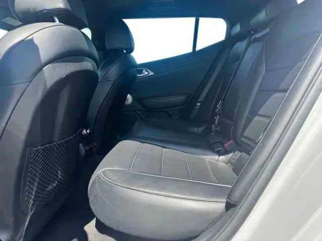 Used 2021 Kia Stinger GT2 AWD/4WD image 18