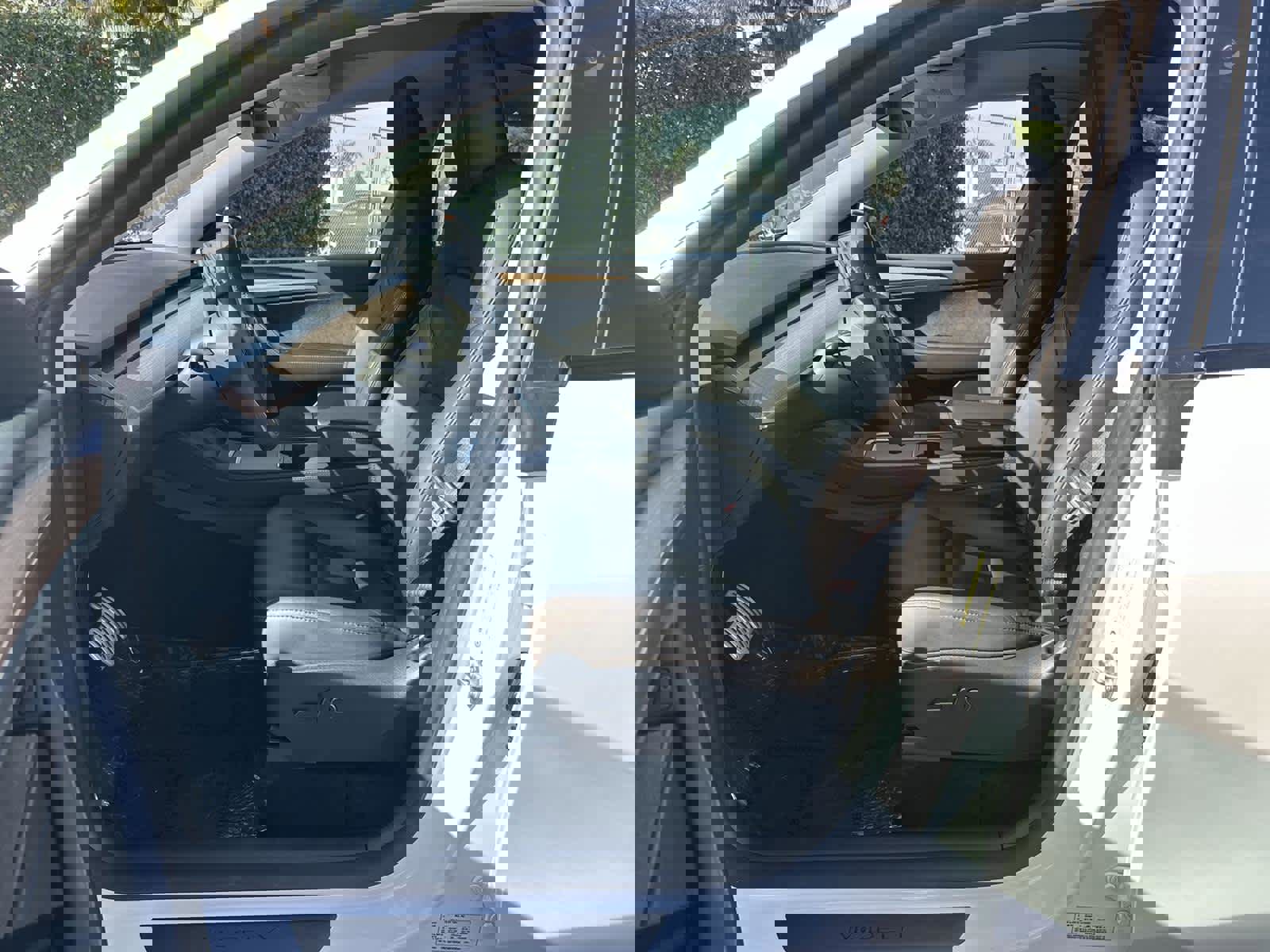 Used 2024 Tesla Model Y Performance image 11