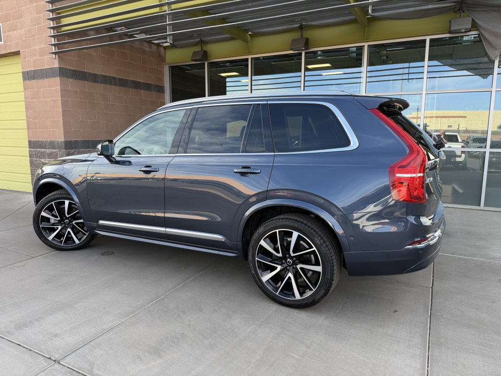 Used 2023 Volvo XC90 B6 Plus AWD/4WD image 5