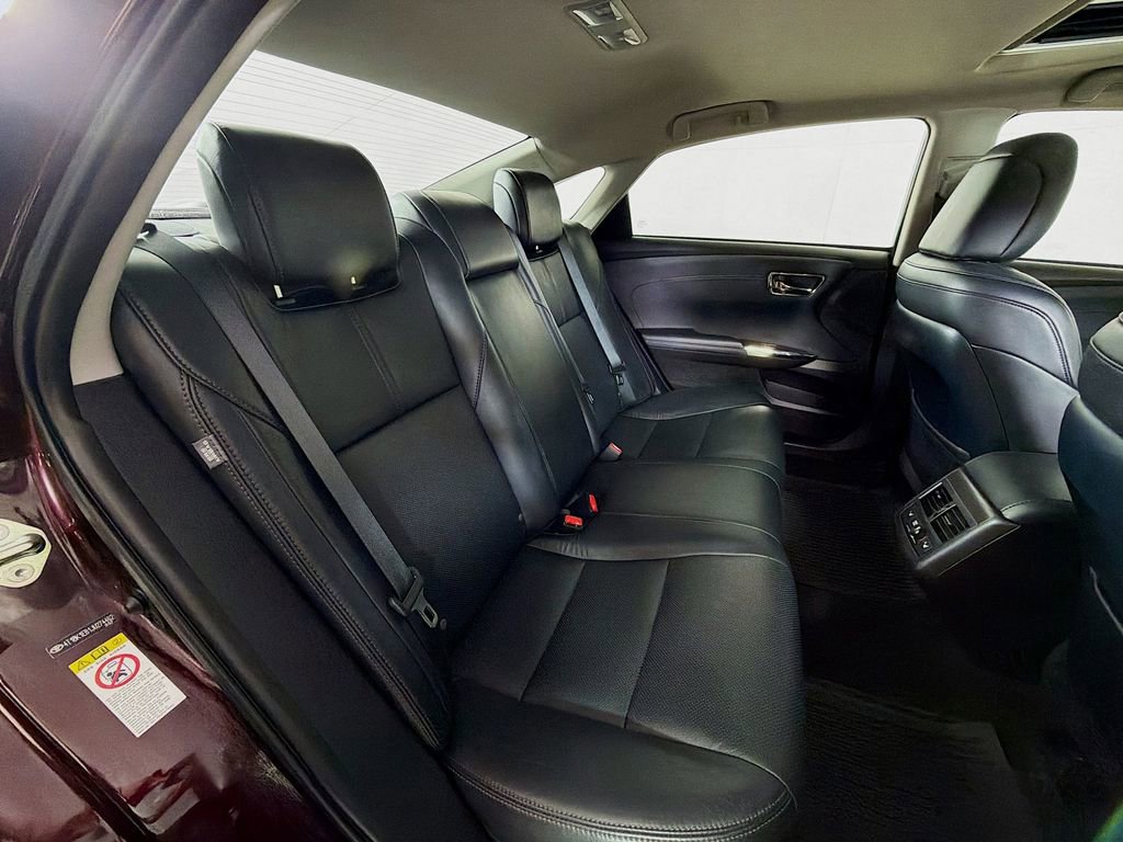 Used 2018 Toyota Avalon Limited w/ Carpet Mat Package FWD image 25