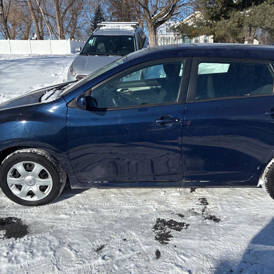 Used 2010 Toyota Matrix S image 11
