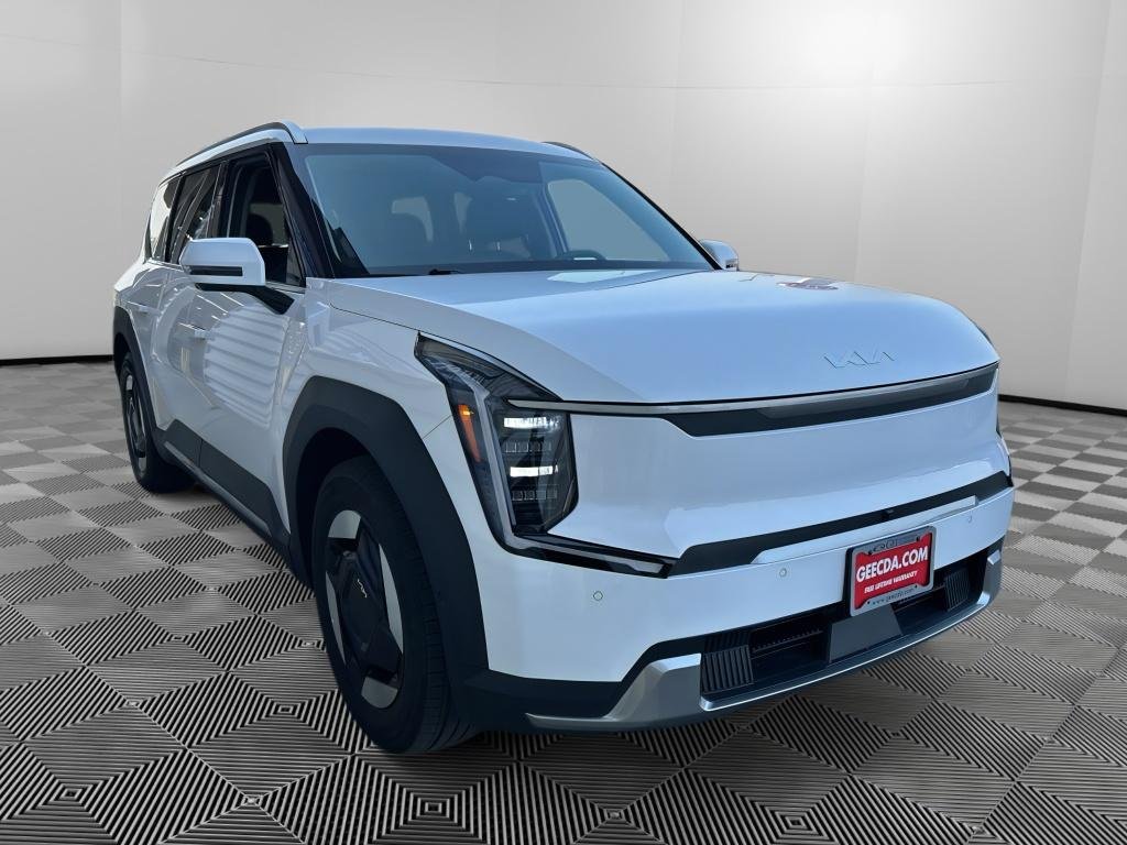Certified 2026 Kia EV9 Wind AWD/4WD image 4
