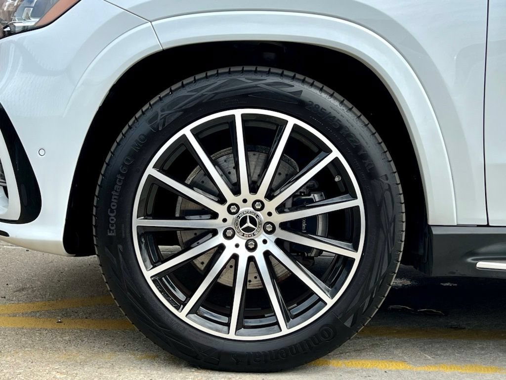 Certified 2025 Mercedes-Benz GLS 580 4MATIC image 12