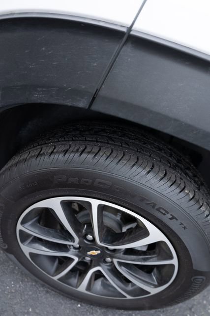 Used 2025 Chevrolet TrailBlazer LT AWD/4WD image 25