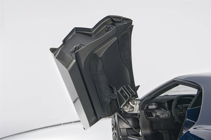 Used 2020 Ford GT Carbon Series image 14