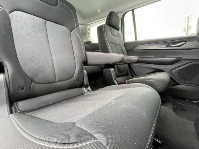 Used 2023 Jeep Grand Cherokee L Laredo AWD/4WD image 30