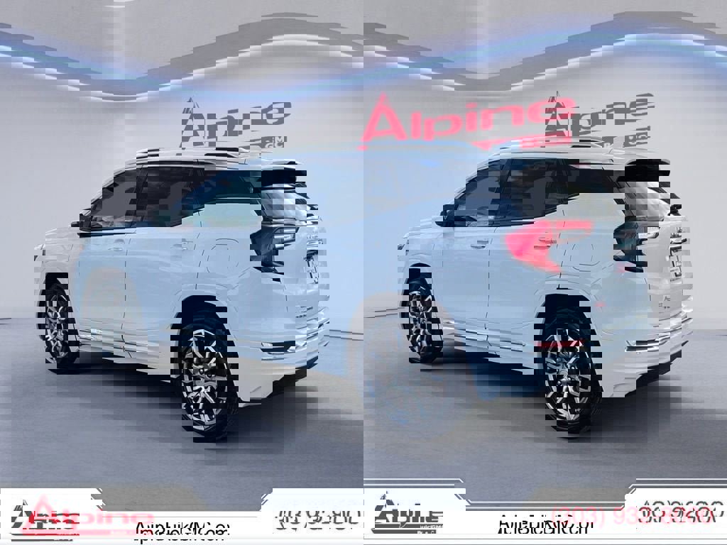 Used 2024 GMC Terrain Denali image 3