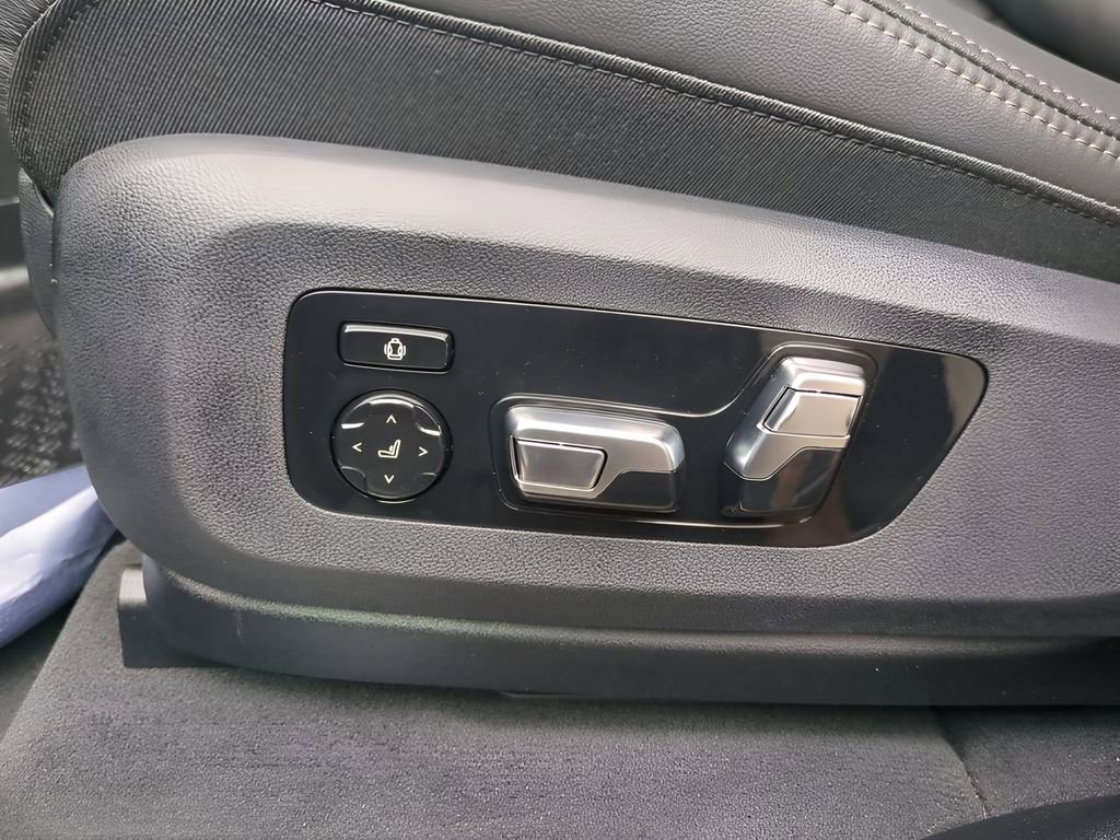New 2026 BMW X5 sDrive40i w/ M Sport Package image 19
