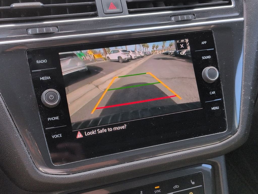 Used 2023 Volkswagen Tiguan SE R-Line image 13