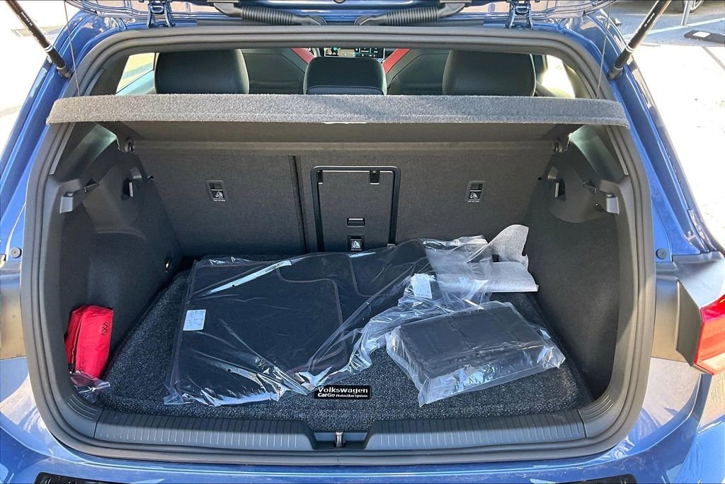 New 2026 Volkswagen GTI SE image 15