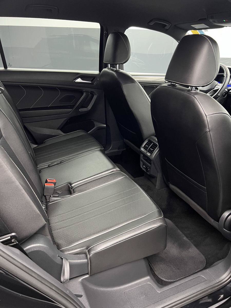 Used 2022 Volkswagen Tiguan SE R-Line FWD image 23