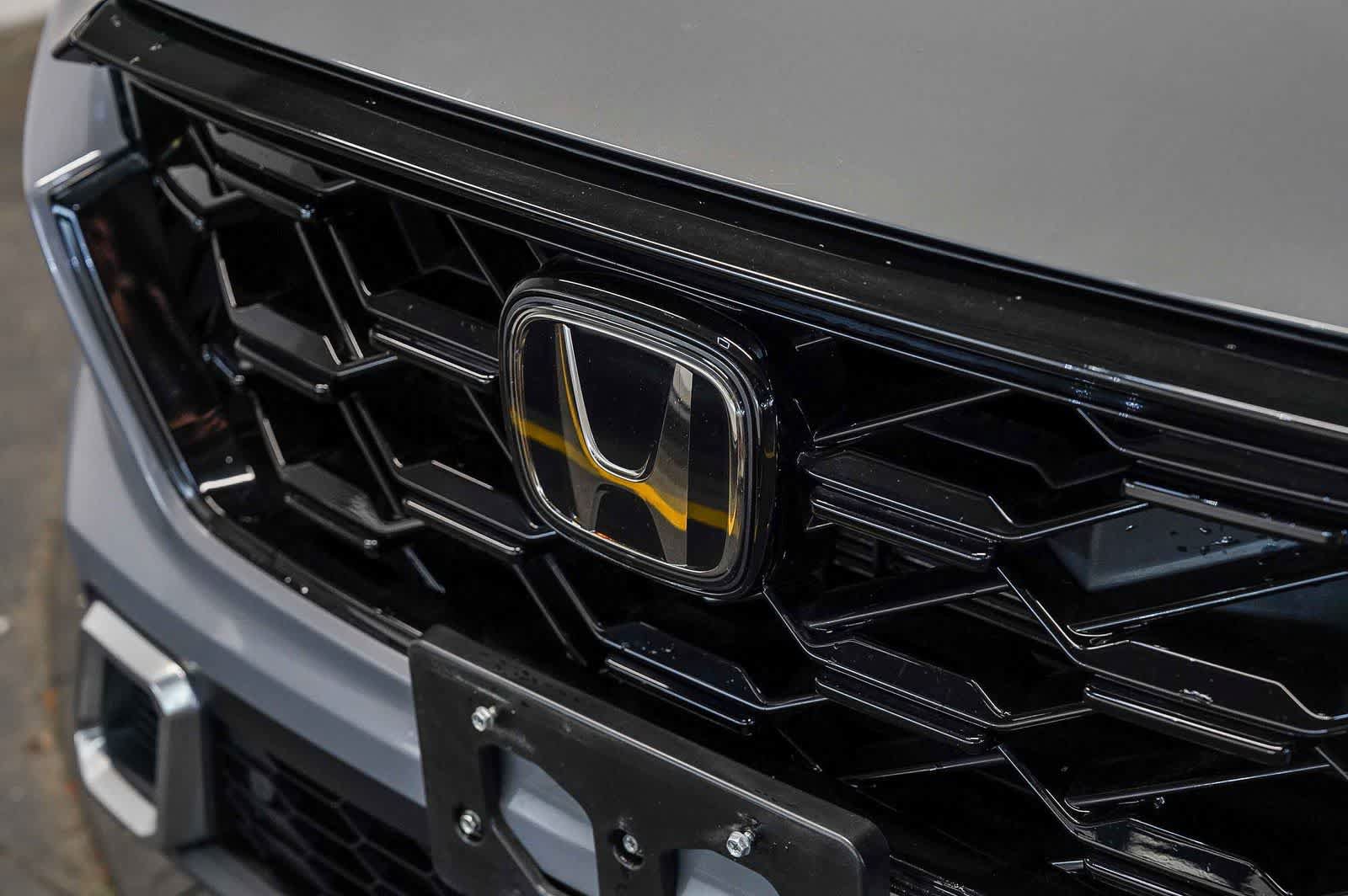 Used 2024 Honda CR-V Sport Touring image 8