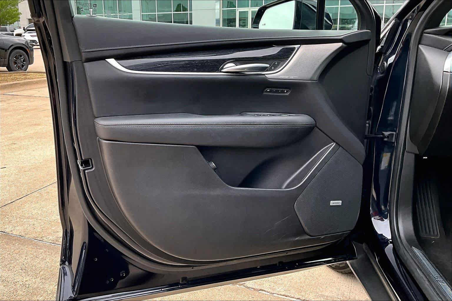 Used 2021 Cadillac XT5 Premium Luxury w/ LPO, Floor Liner Package FWD image 22
