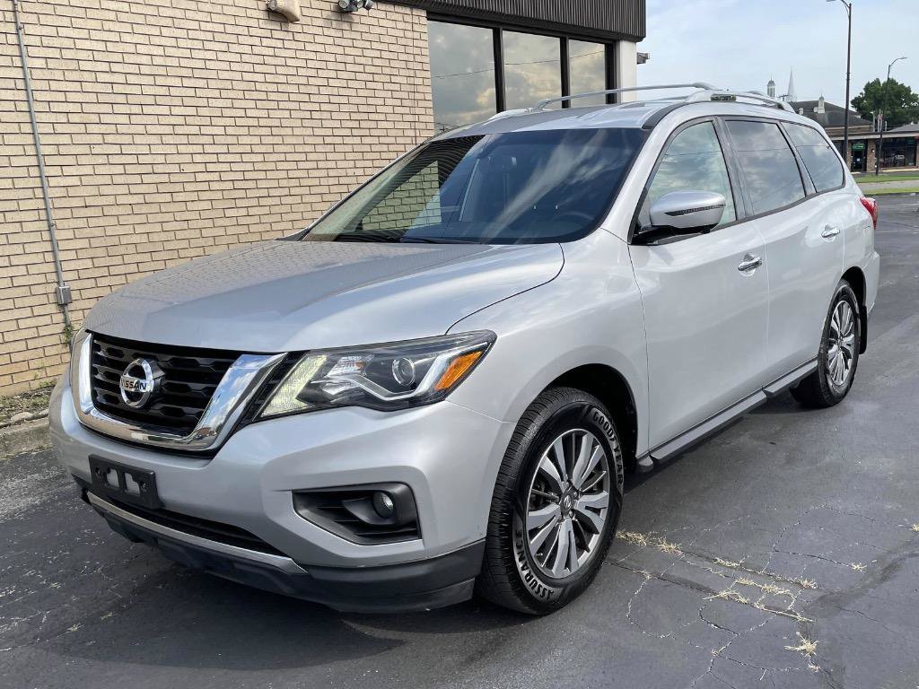 Used 2017 Nissan Pathfinder SL w/ SL Tech Package AWD/4WD image 1