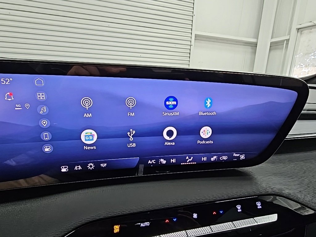 New 2025 Buick Enclave Sport Touring w/ Power Package image 15