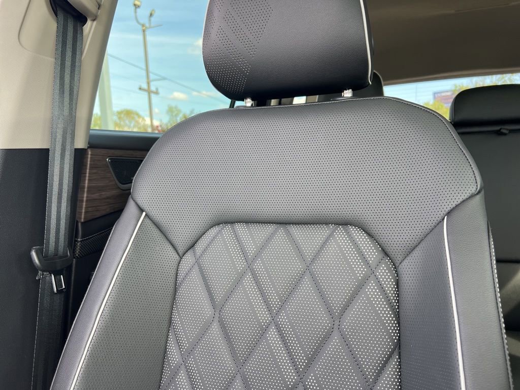 New 2026 Volkswagen Atlas SEL Premium R-Line image 21