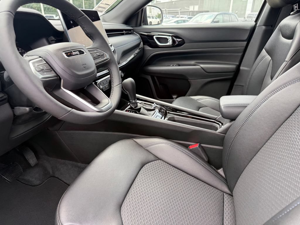 New 2026 Jeep Compass Latitude AWD/4WD image 4