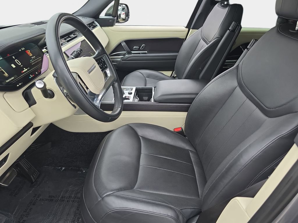 Certified 2023 Land Rover Range Rover SE image 17