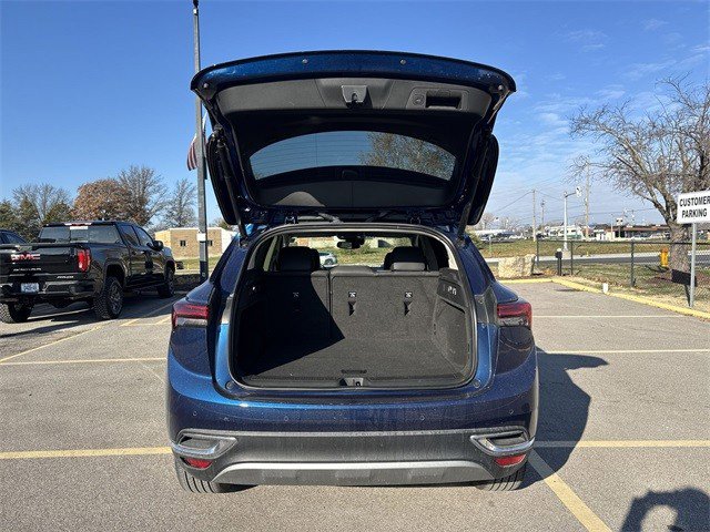 Used 2023 Buick Envision Essence image 28